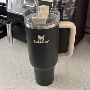 Stanley Matte Black Tumbler with Cream Handle